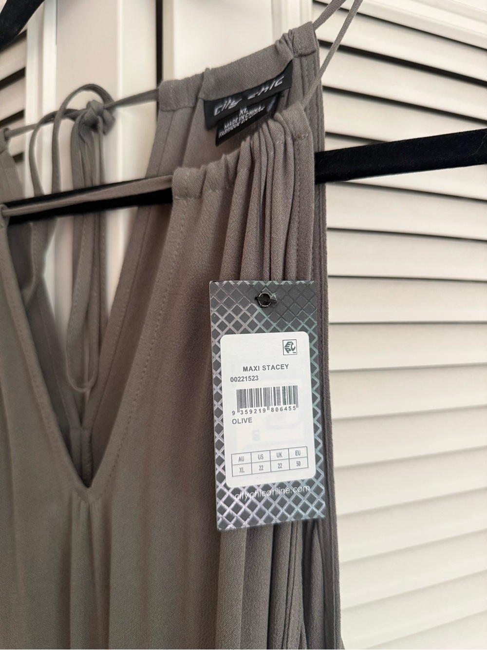 City Chic Olive Sleeveless V-Neck Maxi Jumpsuit - Picture 2 of 3